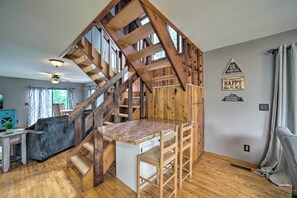 Interior - Secluded, Mountaintop Getaway w/ Fire Pit! (Clyde)