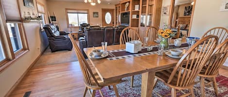 House (4 Bedrooms) | Interior