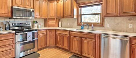 House (4 Bedrooms) | Interior