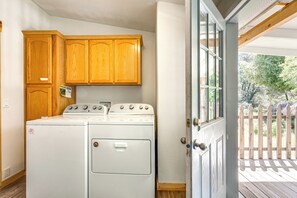 House (3 Bedrooms) | Interior - 33 Mi to Yosemite: Secluded Mariposa Retreat! (Mariposa)