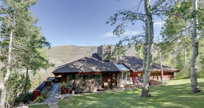 Vail 'treehouse' + Hot Tub, Sauna & Mtn Views