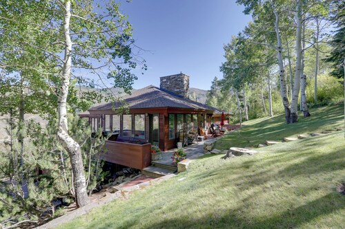 Vail 'treehouse' + Hot Tub, Sauna & Mtn Views