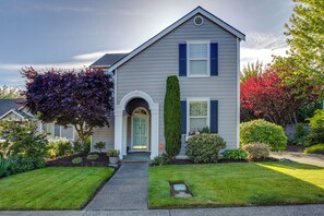 House (3 Bedrooms) | Interior - Tacoma Home w/ Garden + Pond ~ 3 Mi to Beach! (Tacoma)