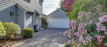 Tacoma Home w/ Garden + Pond ~ 3 Mi to Beach!