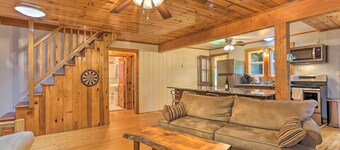 Steps to Lake: Tafton Cottage w/ Fire Pit & Grill