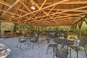 House (2 Bedrooms) | Interior - In Golf Community w/ Pool Access: Newland Cabin (Newland)