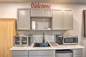 Apartment (0 Bedroom) | Interior