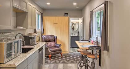 Steps to Foothills Trail: Unique Carbonado Studio