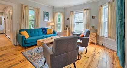 Updated Vintage Apartment < 1/2 Mi to Main St