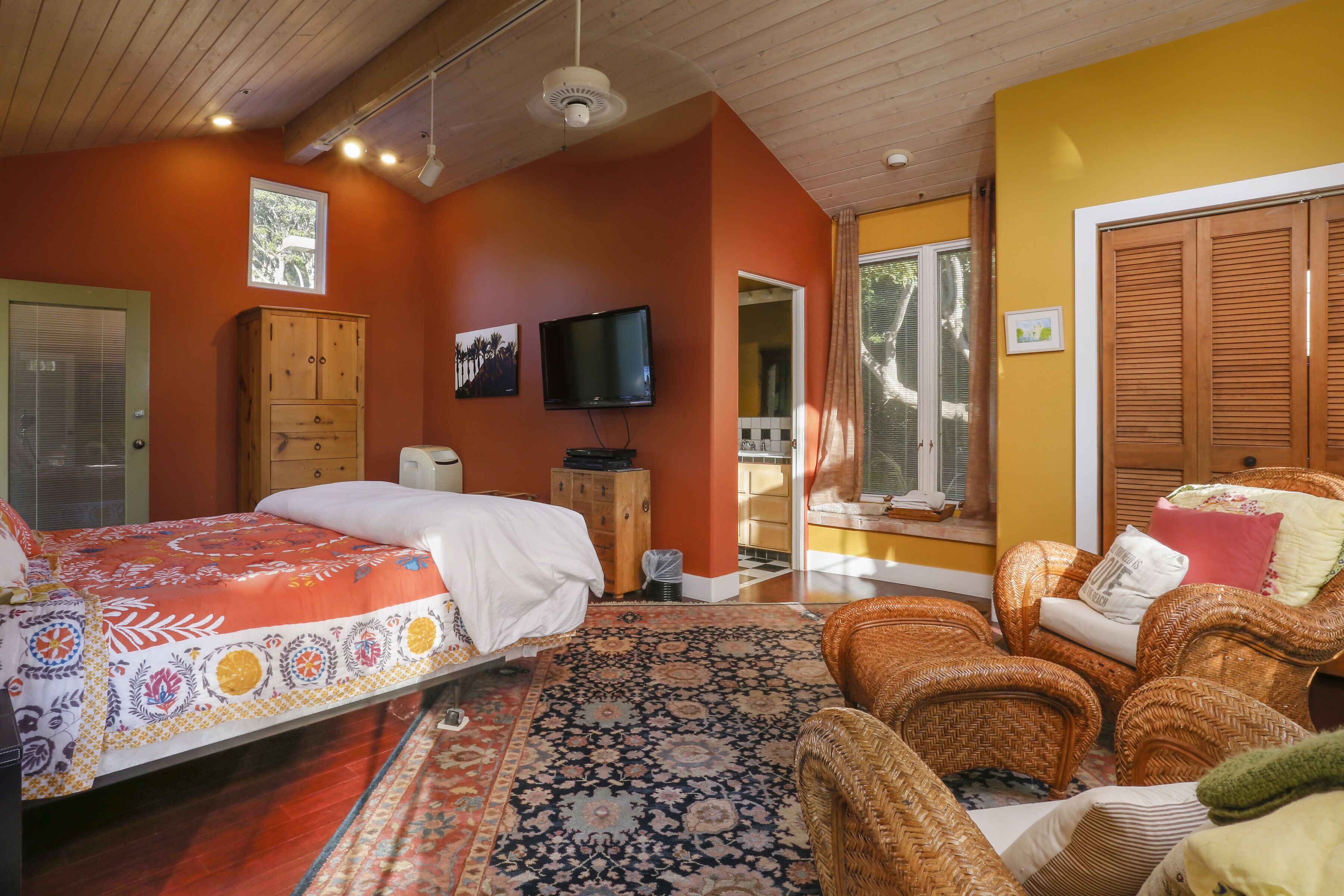 Stunning Malibu Oceanfront Estate w/ 2 Guesthouses, Pool, Tennis Court