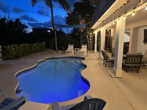 Piscina all'aperto, una piscina riscaldata