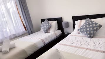 3 bedrooms, iron/ironing board, WiFi, bed sheets