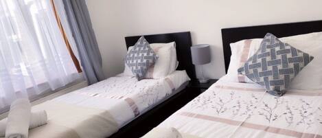 3 bedrooms, iron/ironing board, WiFi, bed sheets