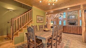 House (4 Bedrooms) | Interior