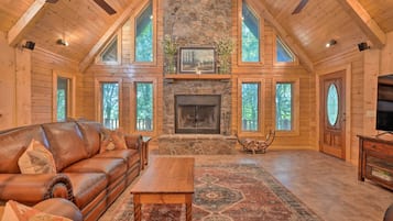House (4 Bedrooms) | Front of property