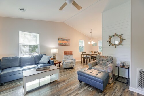 Walk to Beach & Family Fun! Emerald Isle Home