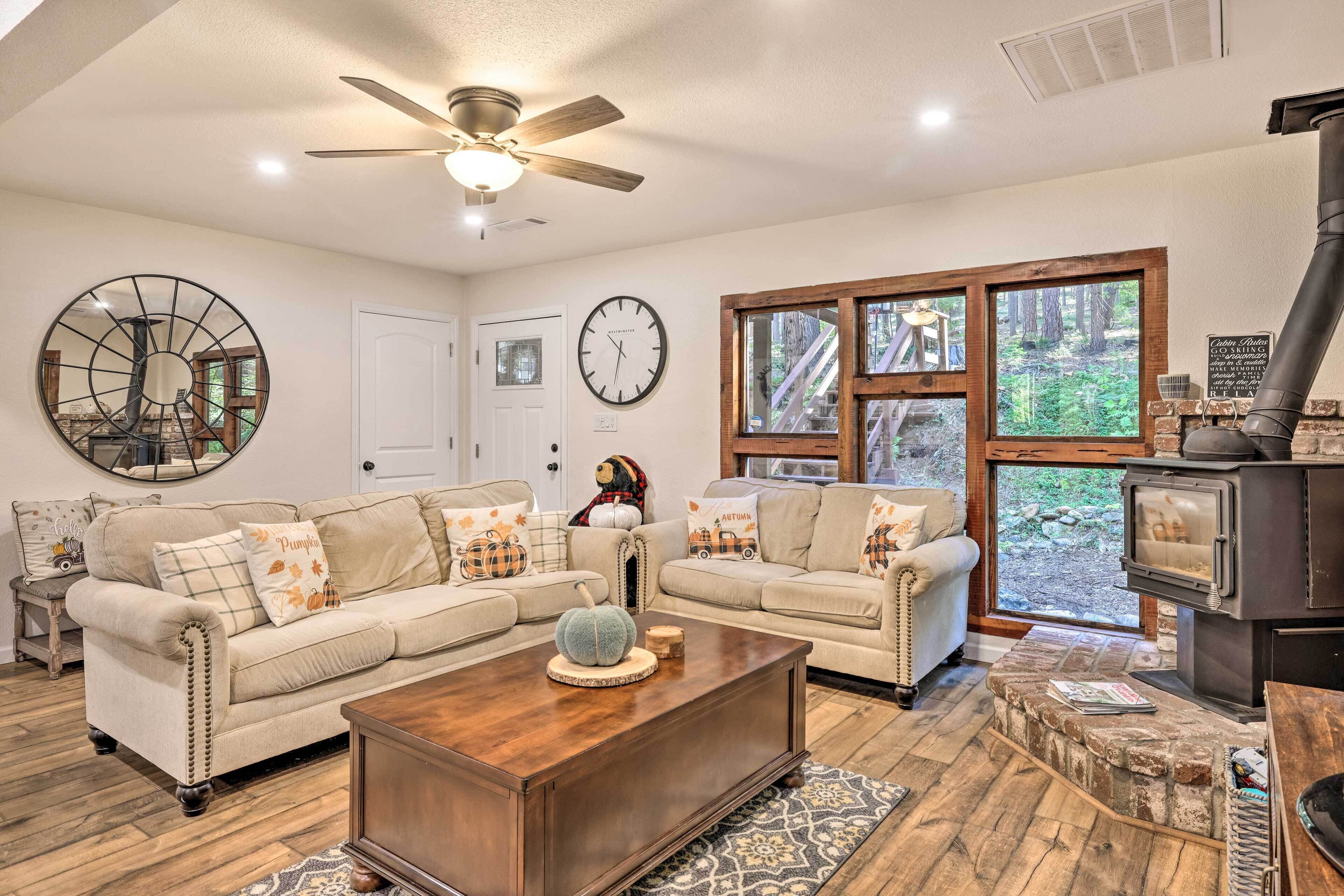 Arnold Home w/ Private Hot Tub + Fire Pit!