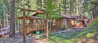 Private Hot Tub, Fire Pit + Swingset: Arnold Home