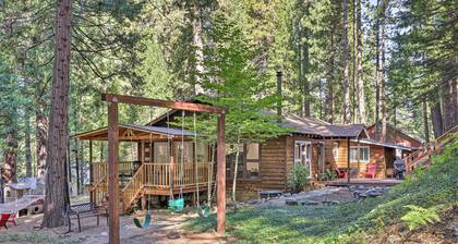 Private Hot Tub, Fire Pit + Swingset: Arnold Home