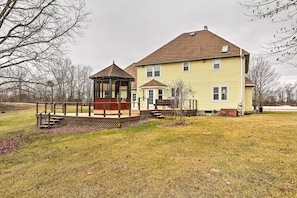 Interior - 5-acre Vacation Home w/ Woods & Hiking Ground (Pickerington)
