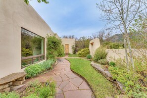 House (3 Bedrooms) | Interior - Arroyo Seco Adobe w/ Hot Tub Near Taos Ski Valley! (Arroyo Seco)