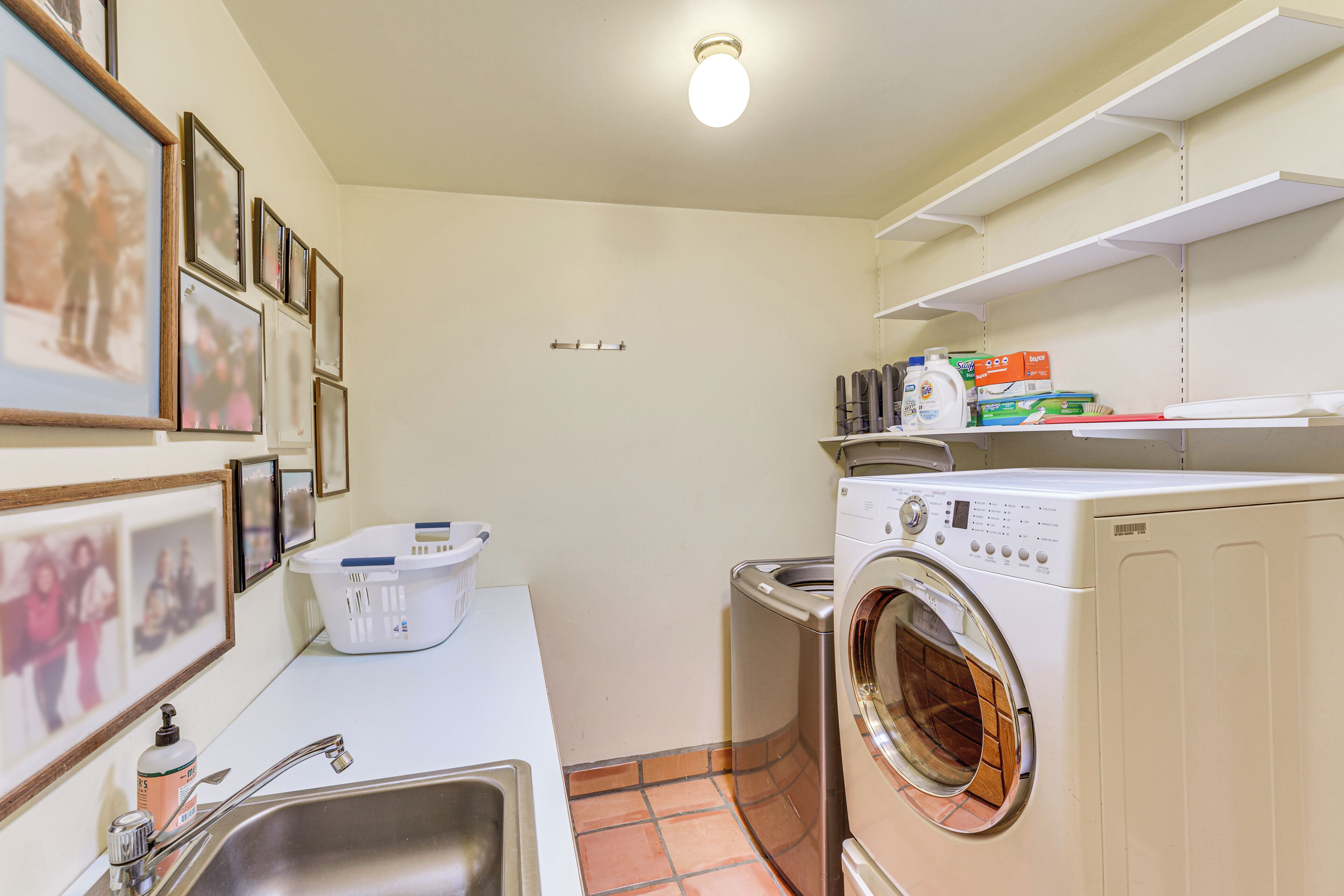 單棟房屋 (3 Bedrooms) | 內部