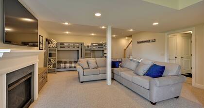 Ski In & Out! Black Mountain Resort Townhome