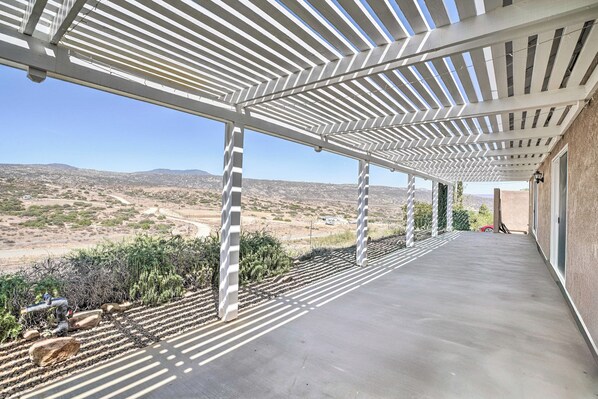 House (3 Bedrooms) | Property grounds