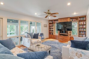 House (5 Bedrooms) | Interior