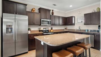Apartment (2 Bedrooms) | Bahagian dalam