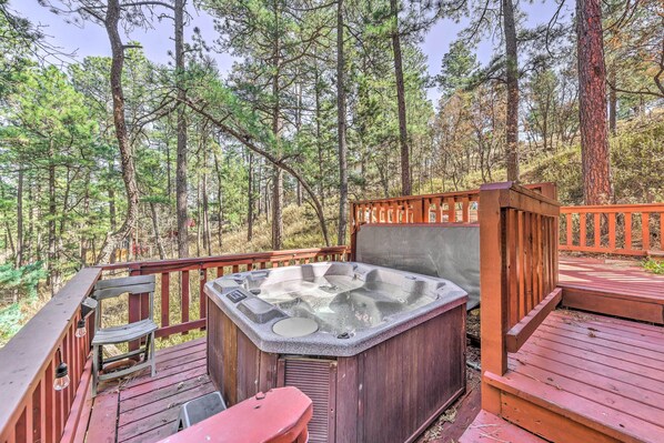 Interior - Dog-friendly Alto Escape w/ Hot Tub + Foosball! (Alto)