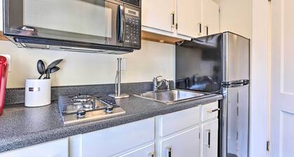 Bright Apartment 3 Mi to Downtown Birmingham!