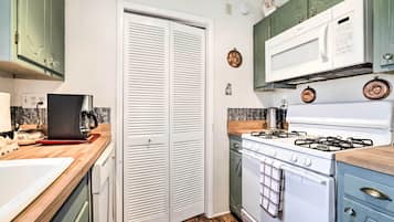 Cottage (2 Bedrooms) | Interior