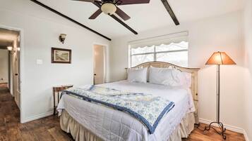 Cottage (2 Bedrooms) | Interior