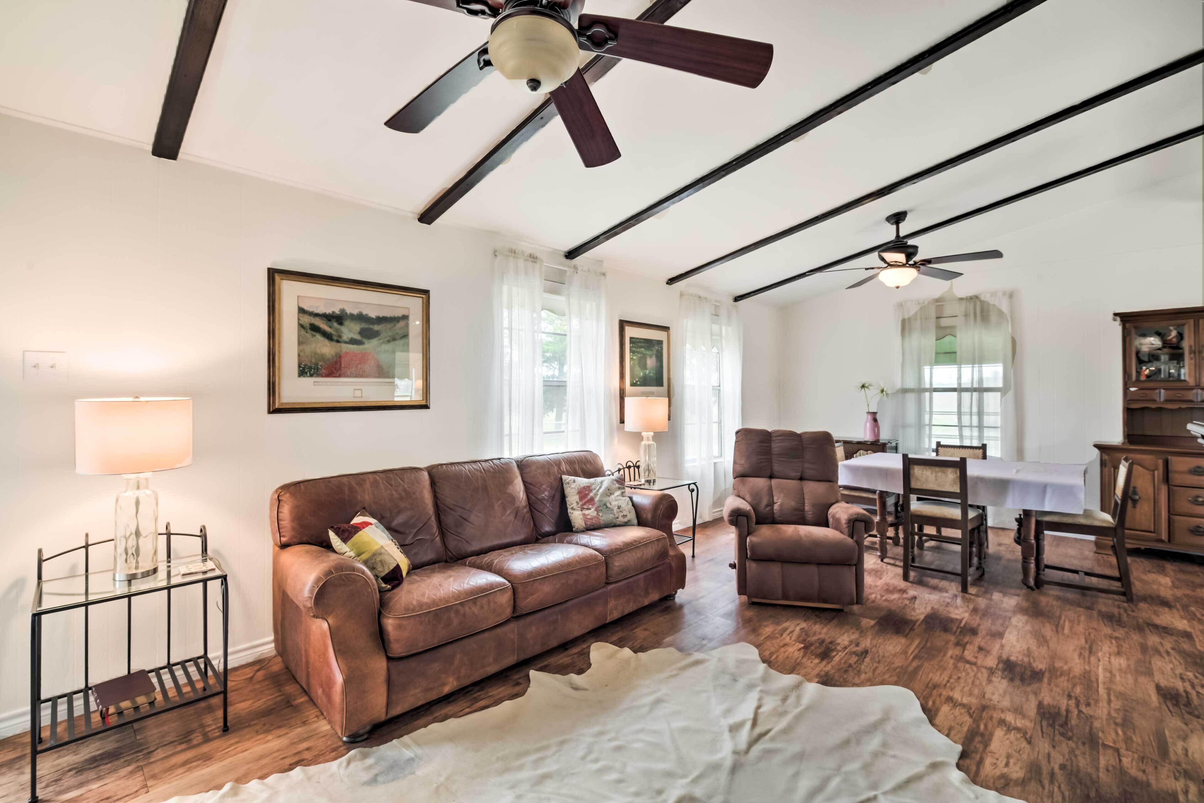 Cottage (2 Bedrooms) | Interior