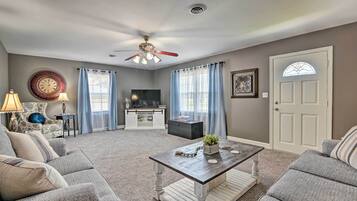 House (2 Bedrooms) | Interior