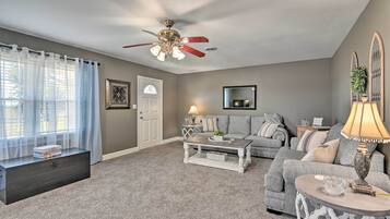 House (2 Bedrooms) | Interior