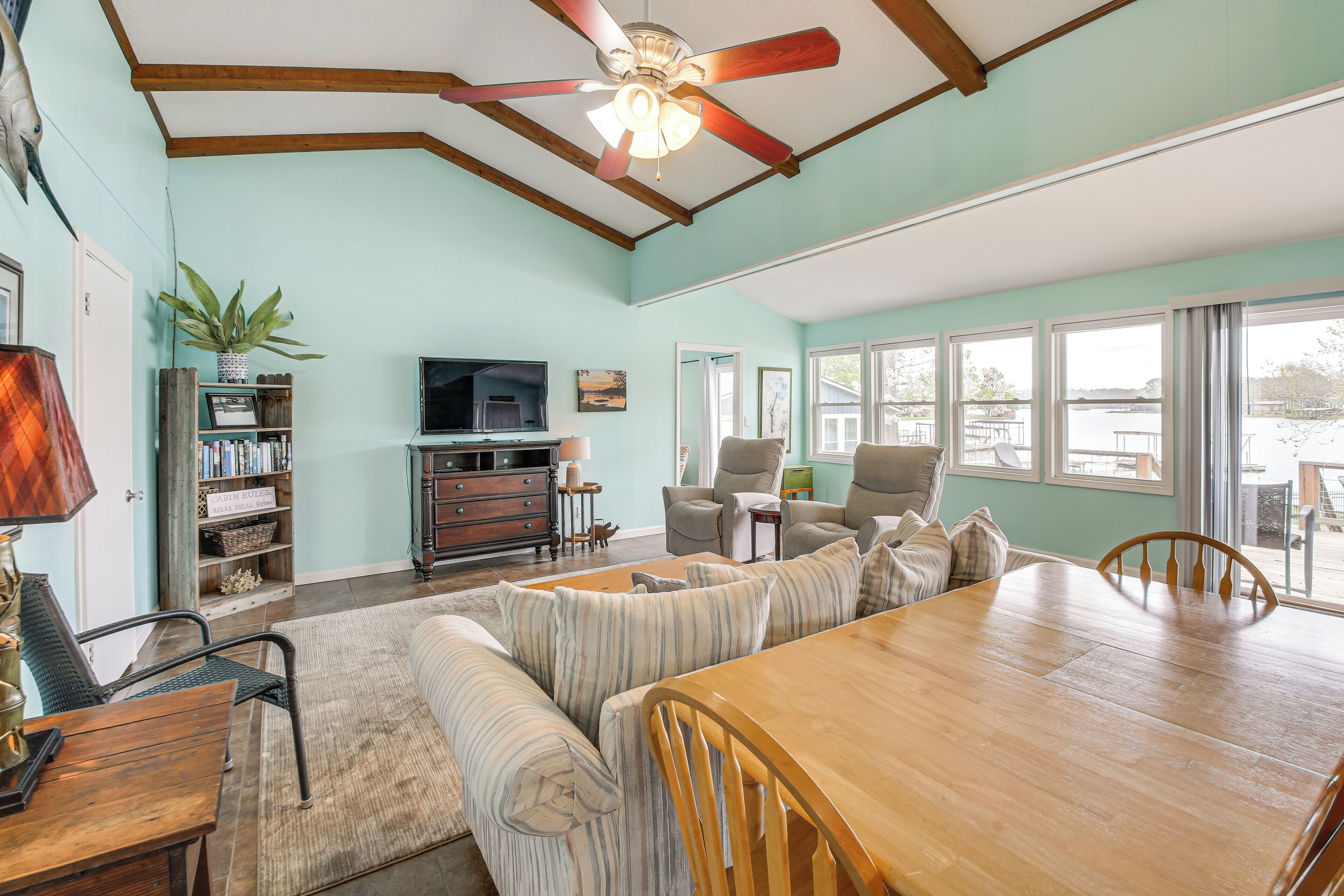 House (2 Bedrooms) | Interior