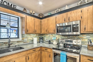 House (2 Bedrooms) | Interior