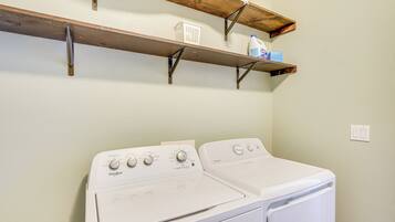 Talo (3 Bedrooms) | Sisätilat