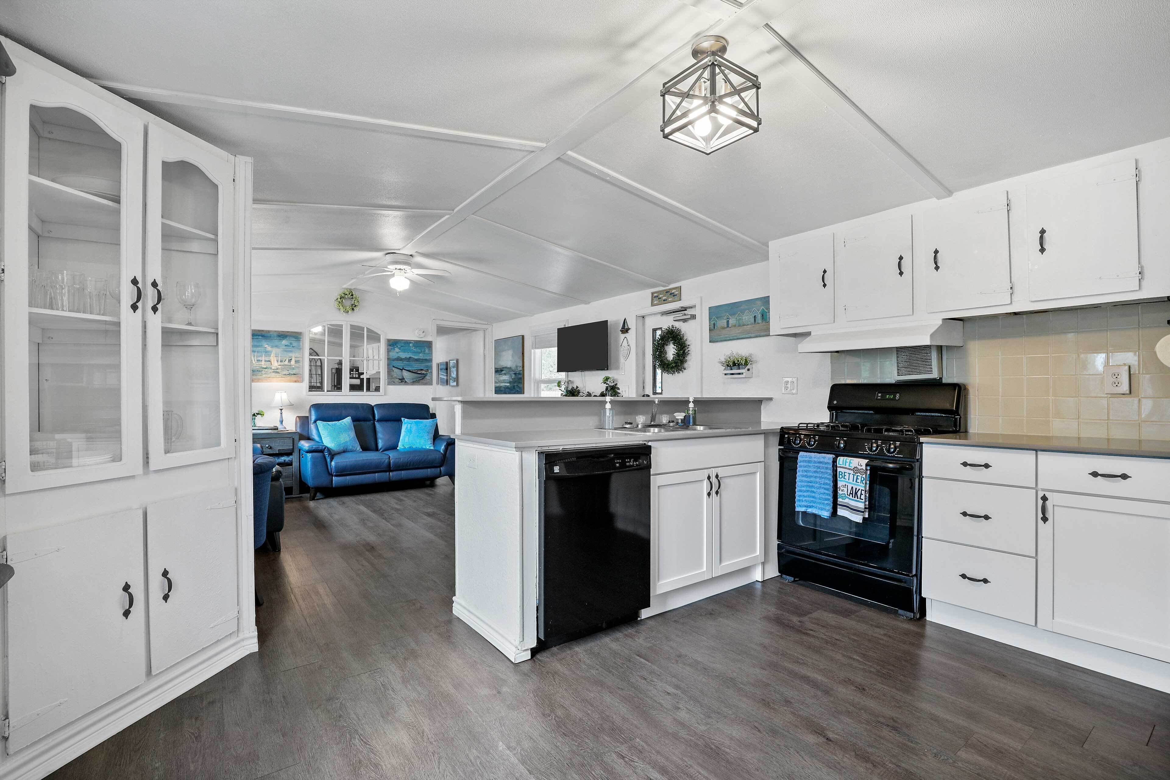 House (2 Bedrooms) | Interior