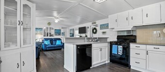 Near Water: Lake Dallas Home w/ Furnished Patio!