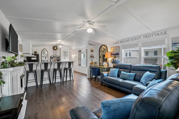 House (2 Bedrooms) | Front of property - Near Water: Lake Dallas Home w/ Furnished Patio! (Lake Dallas)