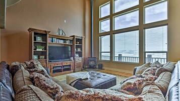 House (Multiple Bedrooms) | Interior