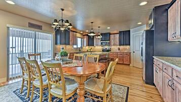 Rumah (Multiple Bedrooms) | Interior