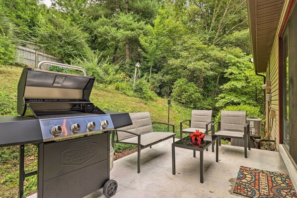 Interior - Charming Mills River Home w/ Porch & Yard! (Mills River)