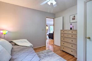 Interior - Charming Mills River Home w/ Porch & Yard! (Mills River)