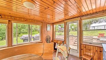 Cottage (2 Bedrooms) | Interior