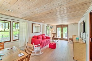 Cottage (2 Bedrooms) | Interior - Charming Horicon Cottage + Dock on Rock River (Horicon)