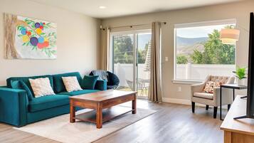 Hús (3 Bedrooms) | Að innan